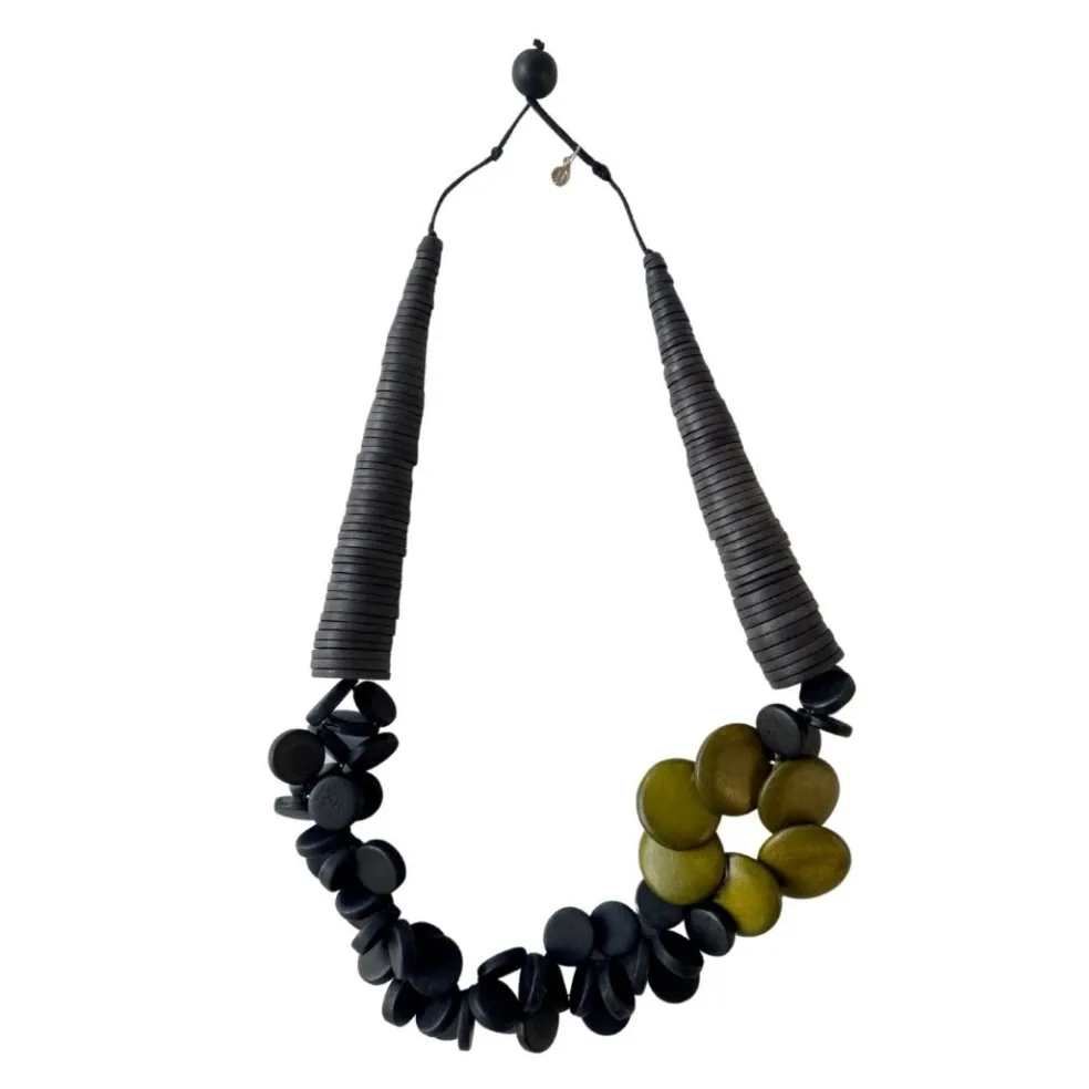 bijondo__collana_olanda_l_1.webp Bijondo - Collana Olanda legno fiore
