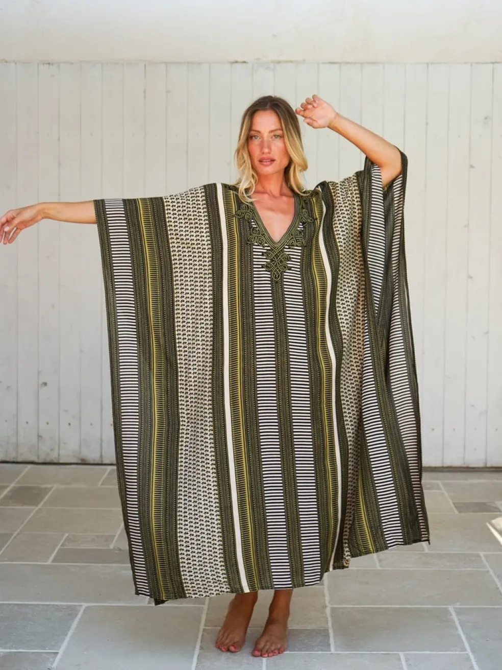 caftano_dettaglio_ricamat_0.webp Caftano dettaglio ricamato rayon Sarita