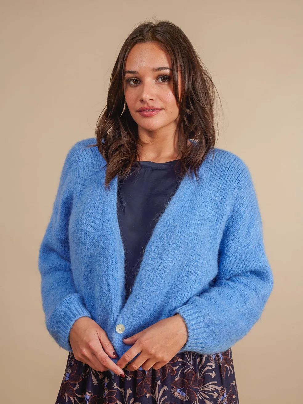 cardigan_a_v_kid_mohair_e_0.webp Cardigan a V kid mohair e lana Betty