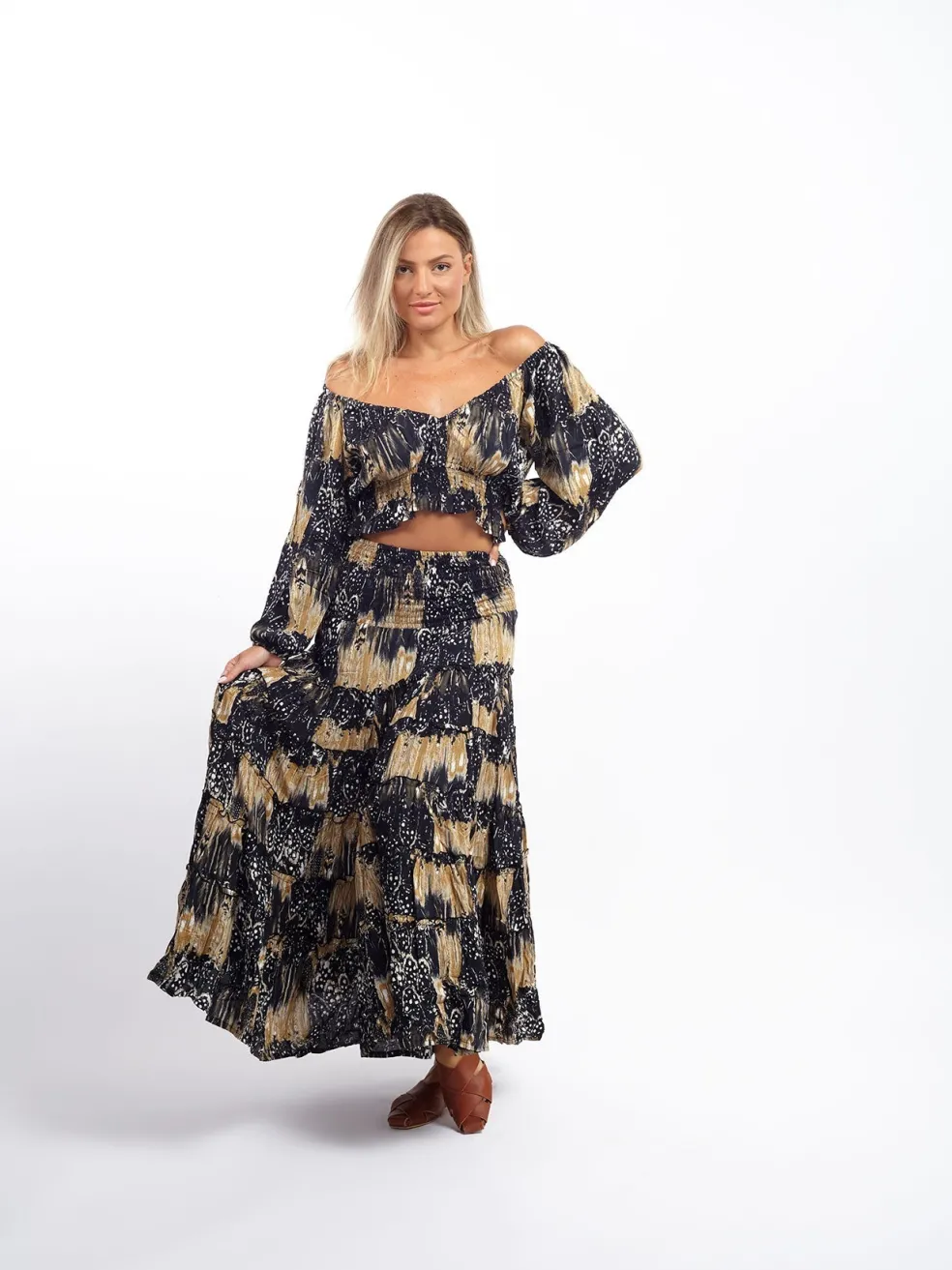 crop_top_scollo_bardot_e__12.webp Crop Top scollo bardot e maniche a sbuffo Doroty