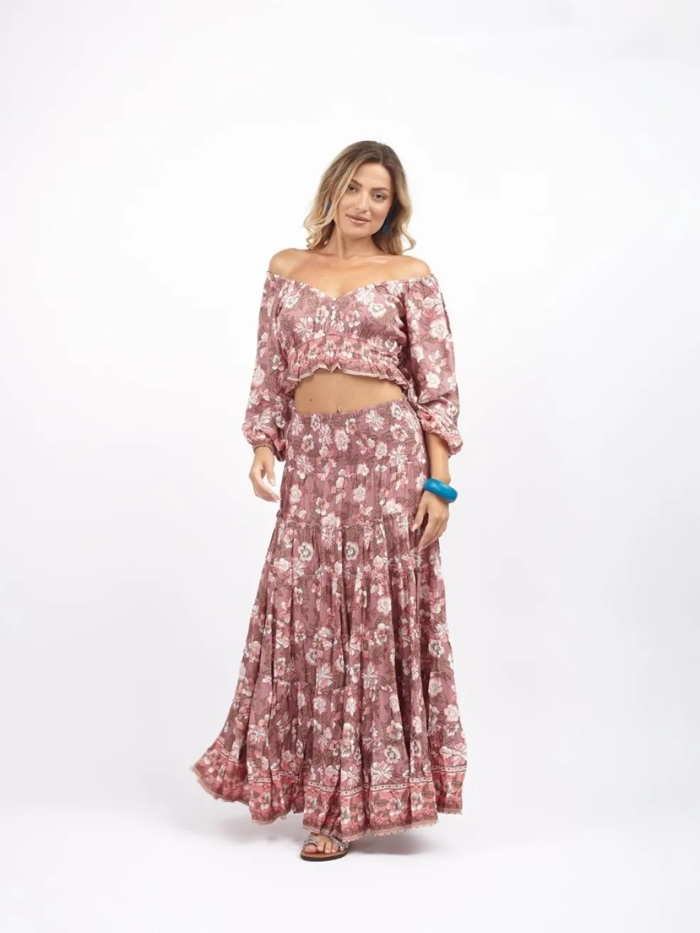 crop_top_scollo_bardot_e__4.webp Crop Top scollo bardot e maniche a sbuffo Doroty