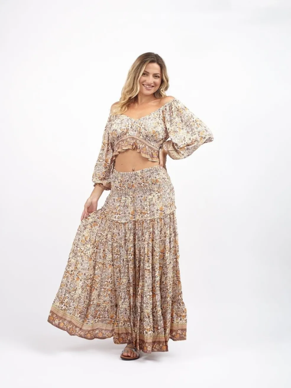 gonna_lunga_boho_con_elas_2.webp Gonna lunga boho con elastico e balze Doroty