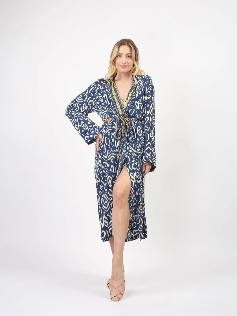 kimono_lungo_seta_mireia_0.webp Kimono lungo seta Mireia