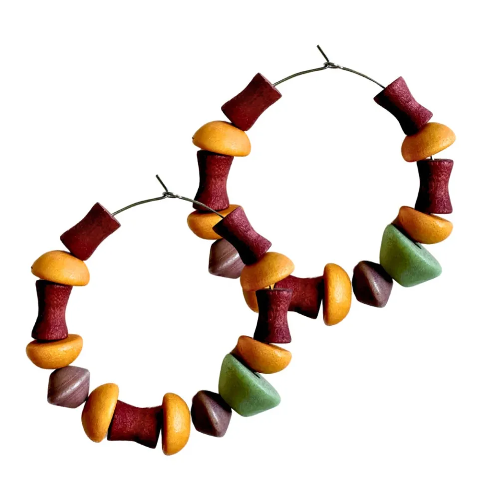 orecchini_a_cerchio_arlo__1.webp Orecchini a cerchio Arlo legno