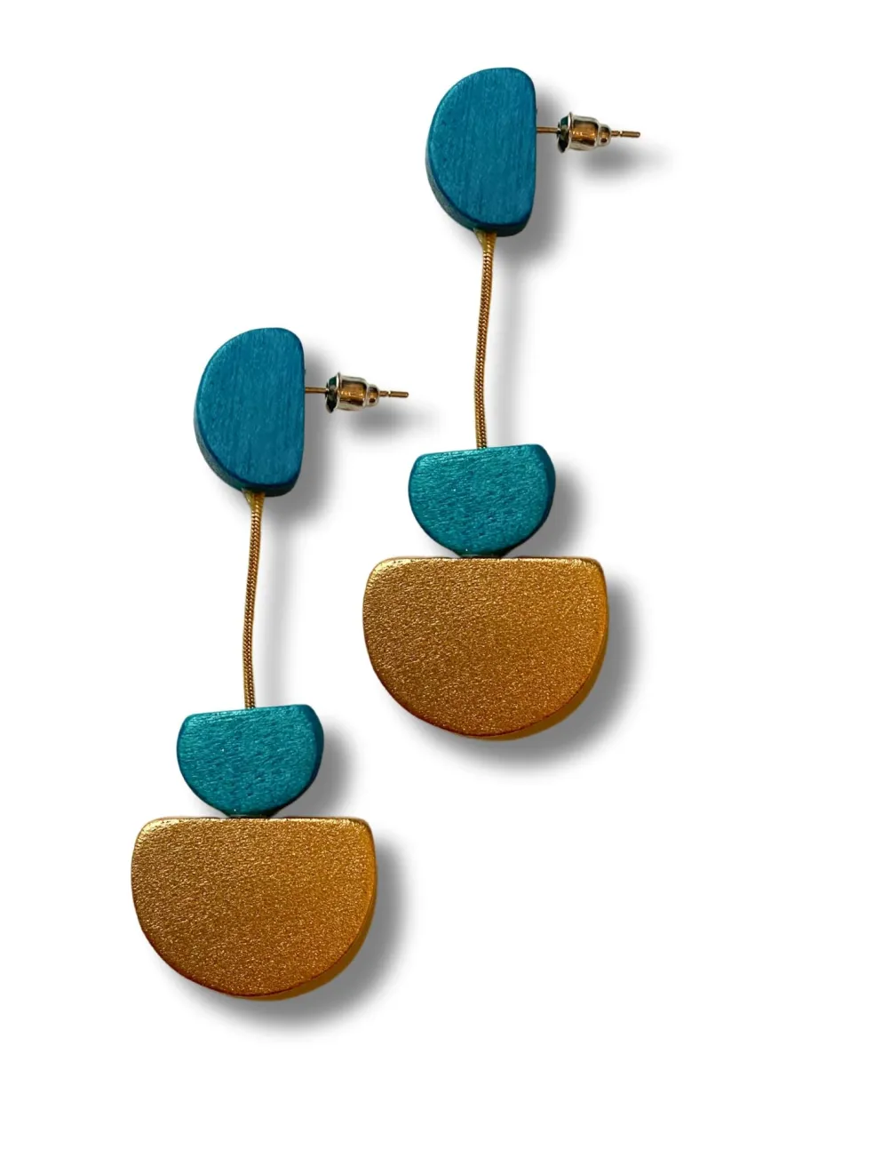 orecchini_legno_pendenti__2.webp Orecchini legno pendenti leggeri Kira metallic