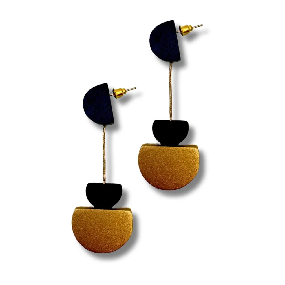orecchini_legno_pendenti__9.webp Orecchini legno pendenti leggeri Kira metallic