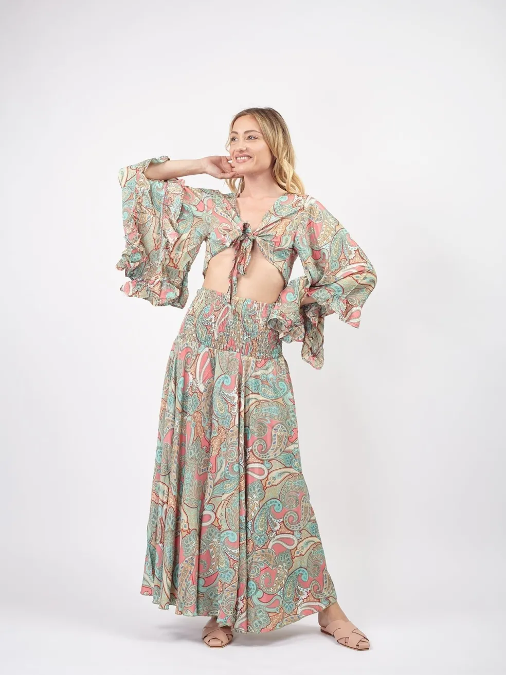 set_seta_crop_top_e_panta_0.webp Set seta crop top e pantaloni Fatima