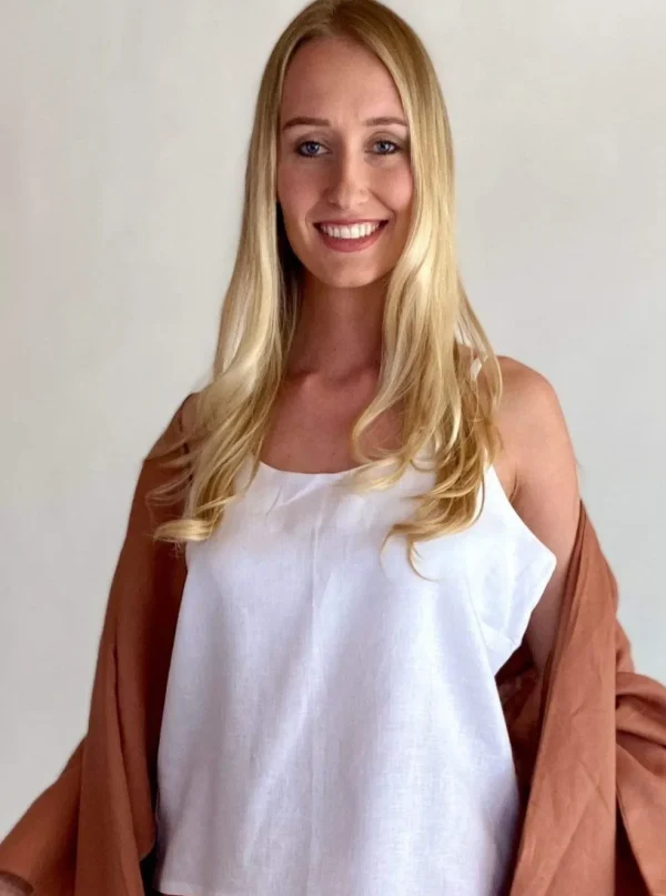 Top Yara Lino