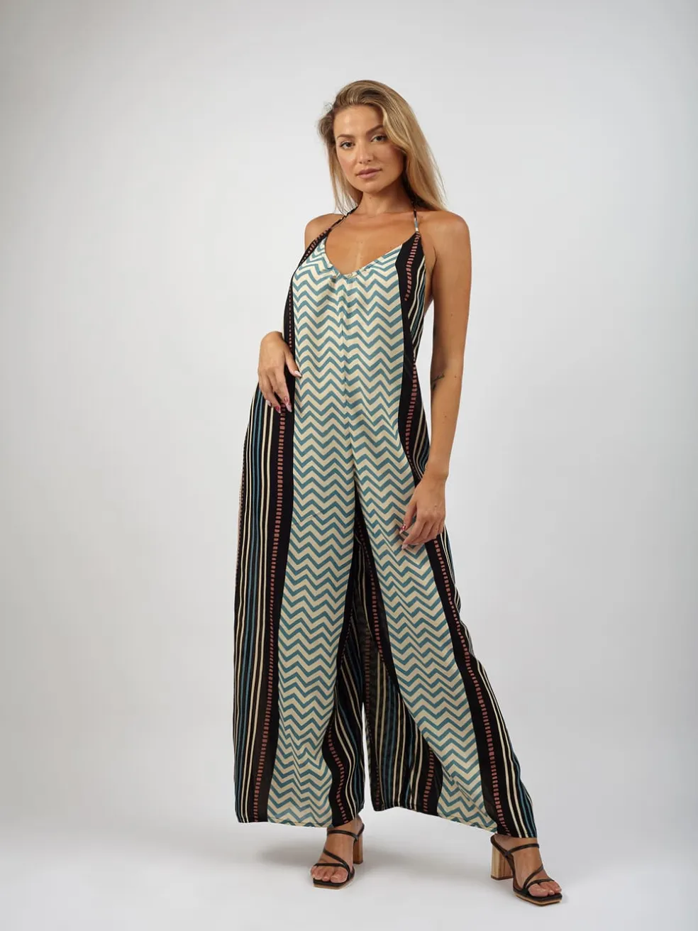 tuta_dani_rayon_leggero_2.webp Tuta Dani rayon leggero