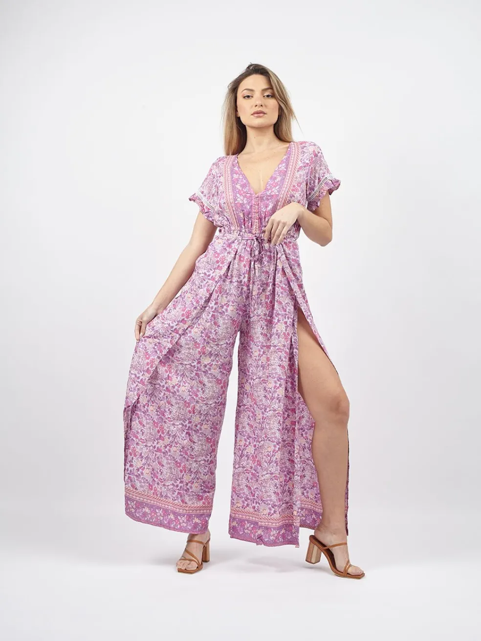 tuta_pantalone_a_palazzo__0.webp Tuta pantalone a palazzo stile Thai Uzma