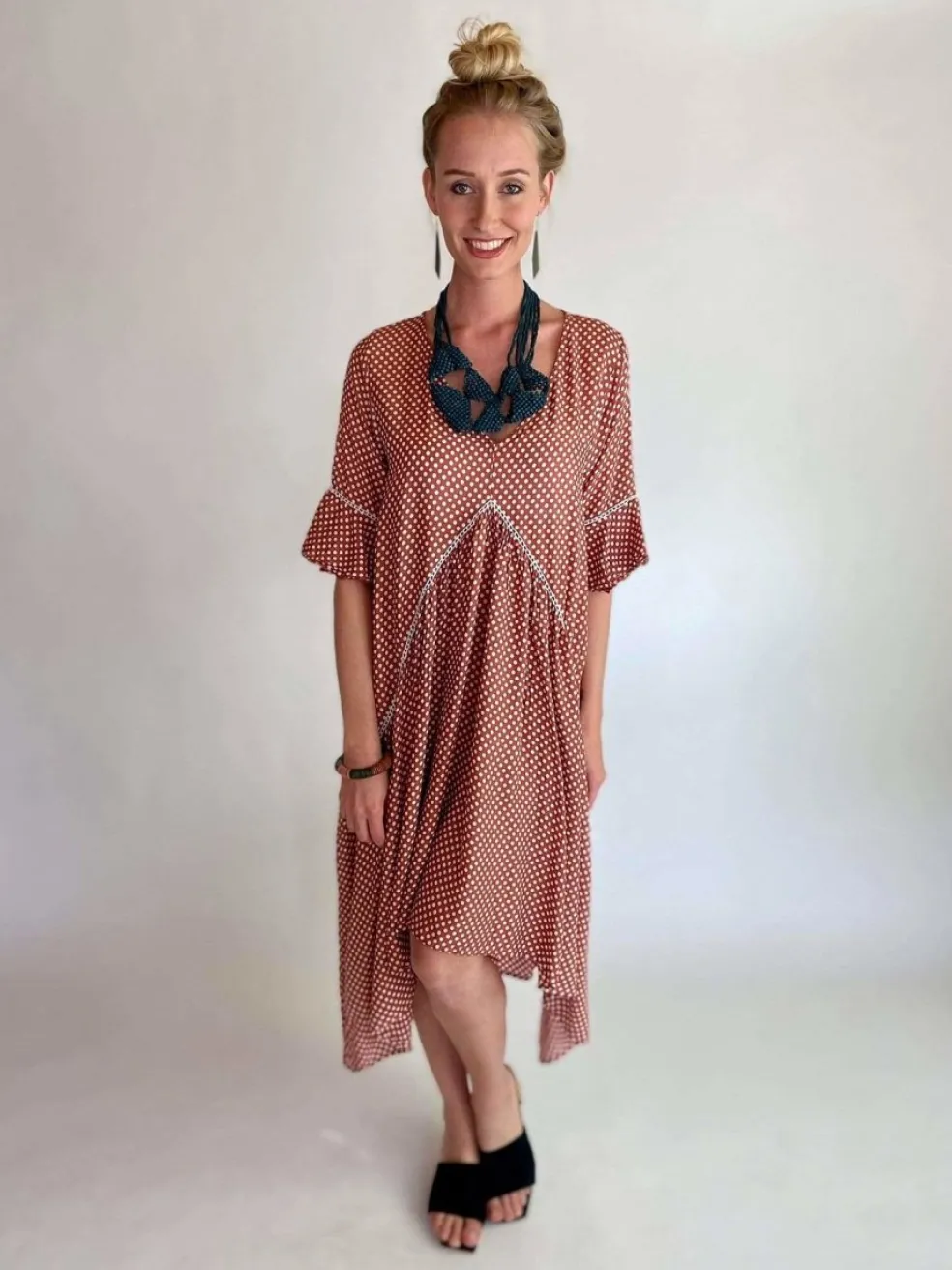 vestito_amanda_1.webp Vestito Amanda