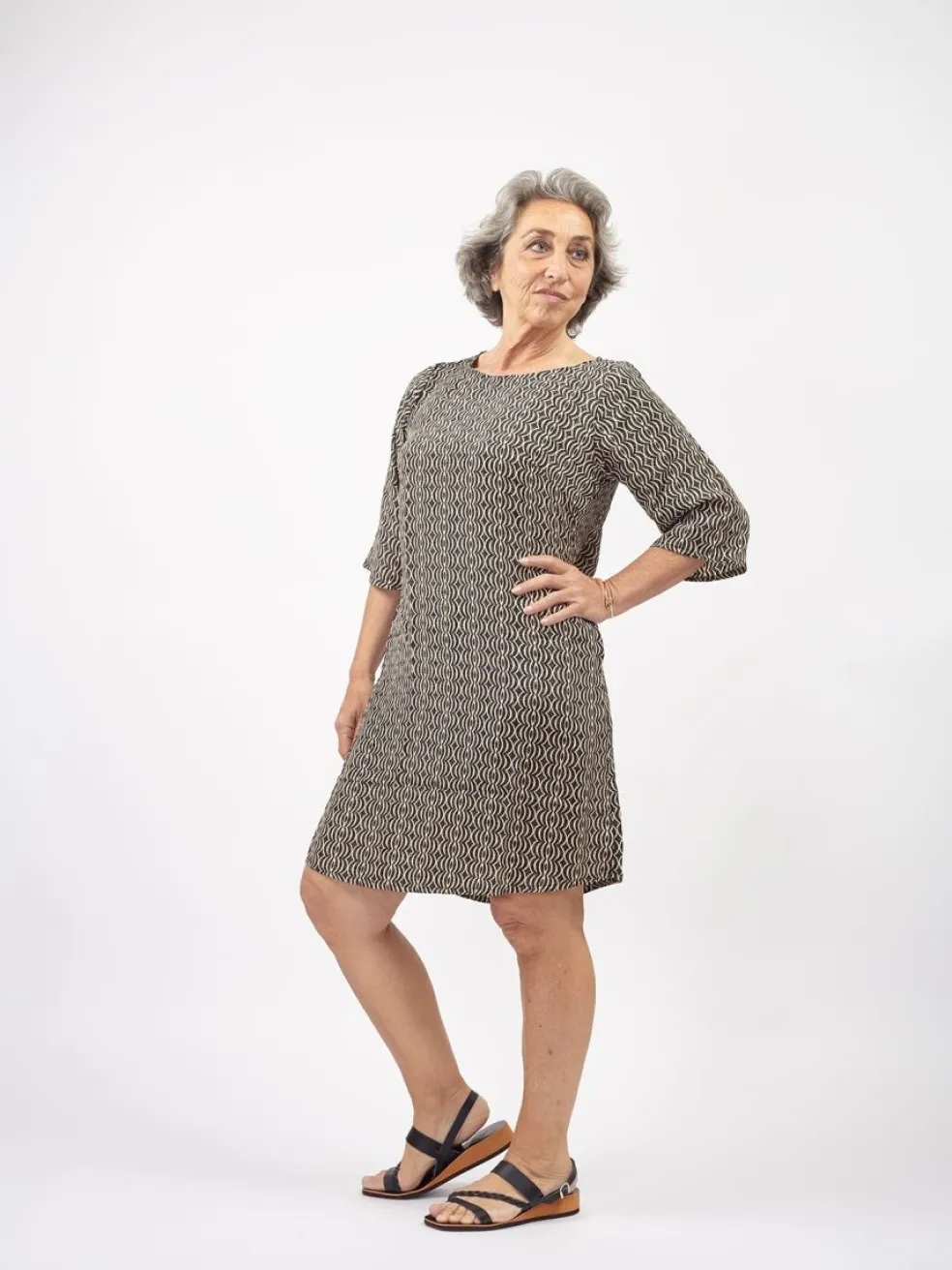 vestito_corto_in_seta_tra_3.webp Vestito corto in seta Tracy