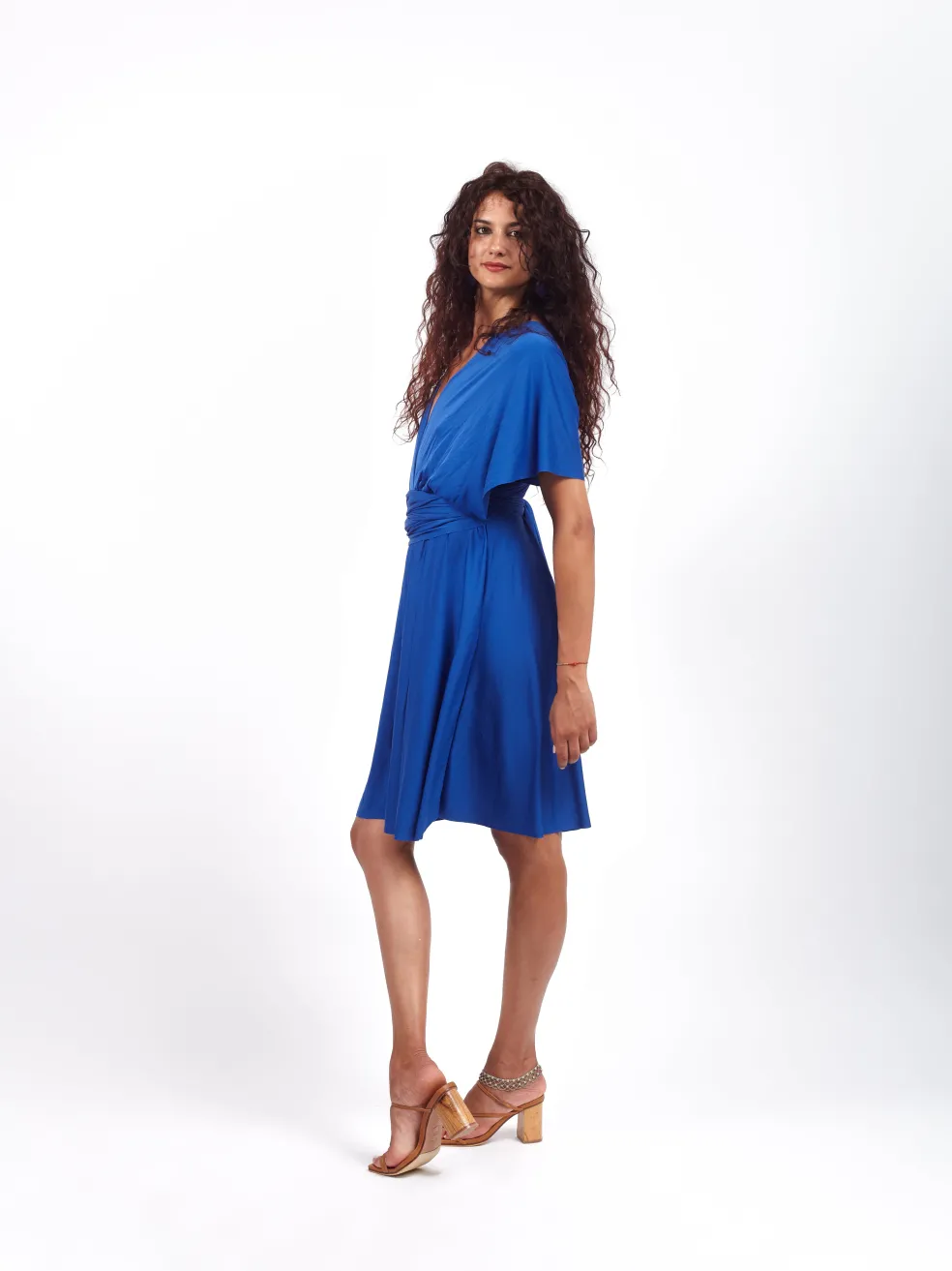 vestito_corto_trasformabi_3.webp Vestito corto trasformabile Ayunita Infinity