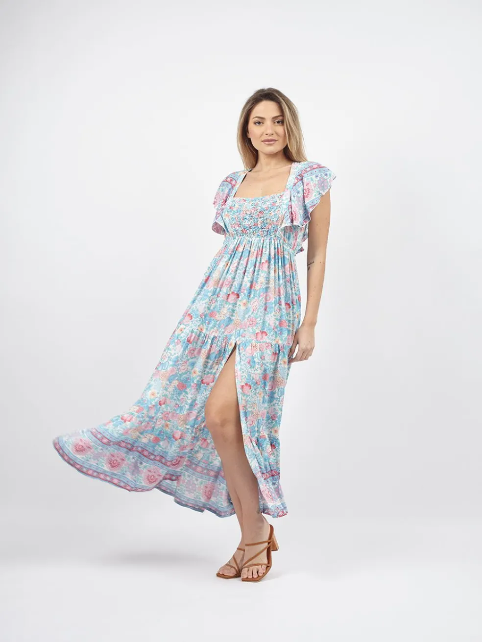 vestito_lungo_volant_schi_1.webp Vestito lungo volant schiena scoperta Cecilia