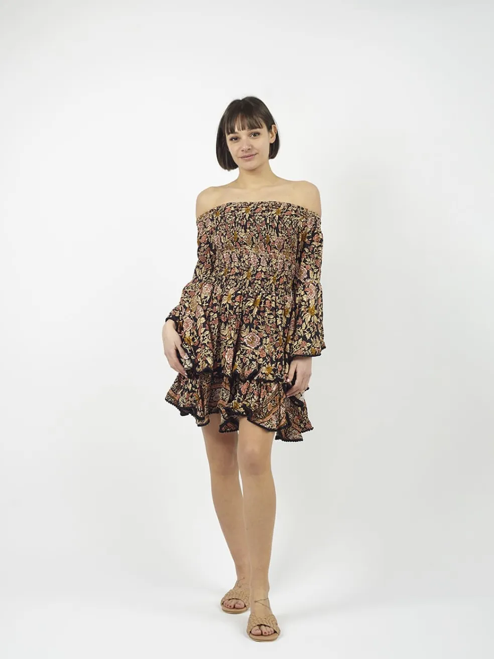 vestito_rayon_corto_con_b_5.webp Vestito rayon corto con balze Monique