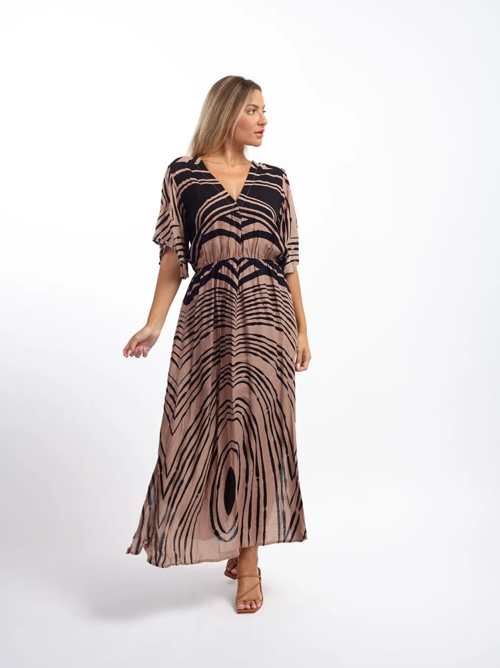 vestito_rayon_lungo_legge_2.webp Vestito rayon lungo leggero Mirka