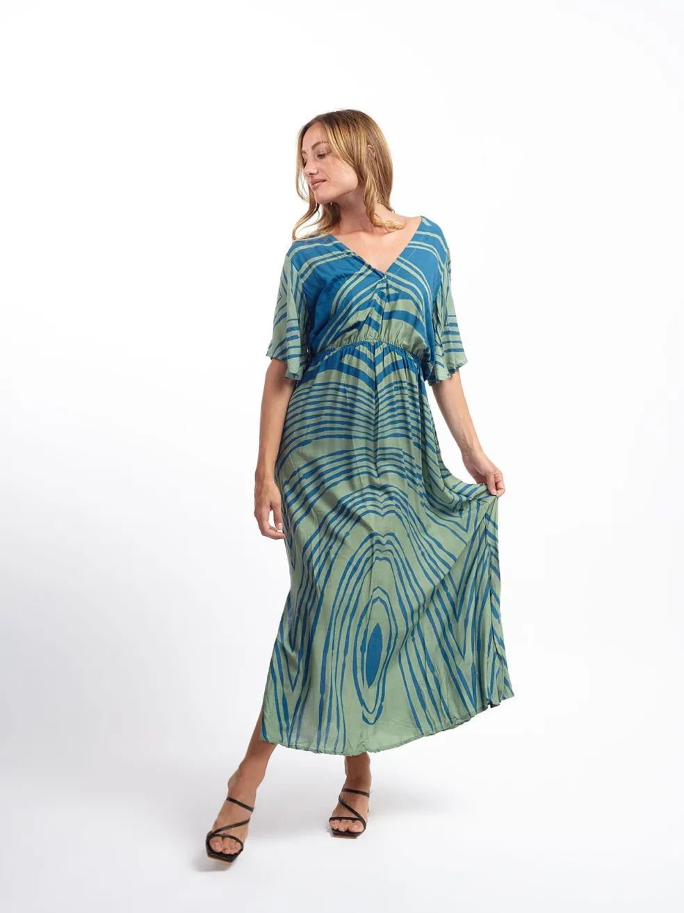 vestito_rayon_lungo_legge_3.webp Vestito rayon lungo leggero Mirka