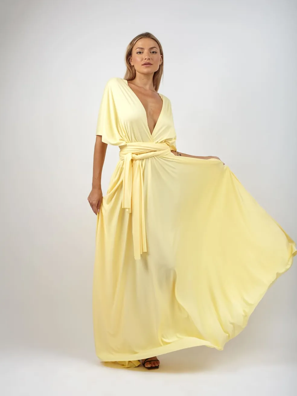 vestito_trasformabile_ayu_1.webp Vestito trasformabile Ayunita infinity